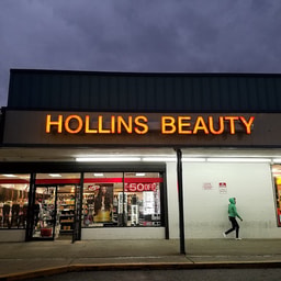 Hollins Beauty