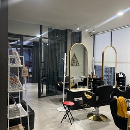 Eyelash & Salon (Kirei Studio KHUSUS WANITA)