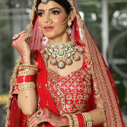 Astha Beauty Parlour
