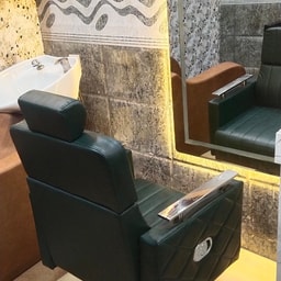 THE URBAN CLUB SALON