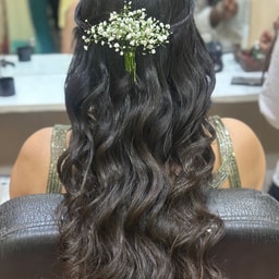 Indu Beauty Salon