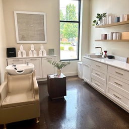 Glow By K2 Aesthetics and Beauty Bar