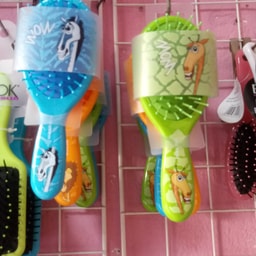 Cosmeticos Y Accesorios