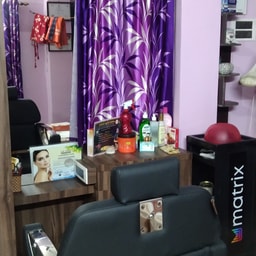 RAKHI'S Makeup and Beauty Bliss