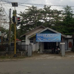Salon Sri Ratu