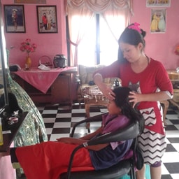 Rina Salon