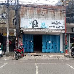 Toko Kosmetik