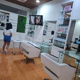 Adjie Salon