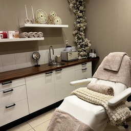 The Glow Studio By Beauty X