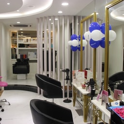 Cut Studio Family Salon & Spa