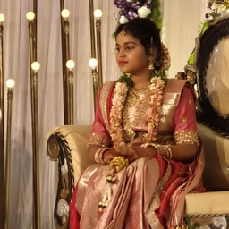 Vijayaa Makeovers Studio