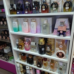 Layal Cosmetic TJ
