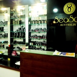 The Makeup Store