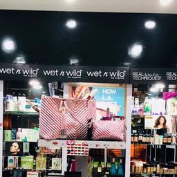 Soraya's Luxurious Cosmetics