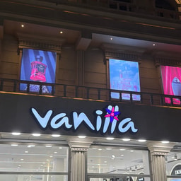 Vanilla Cosmetics Basra