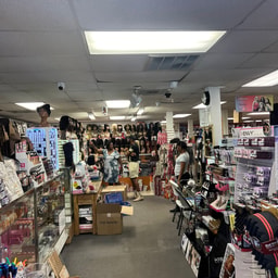 K & K Wigs & Beauty Supply