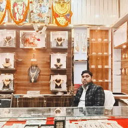Avyan Jwellers & Cosmetics