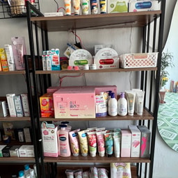 UYN Cosmetics