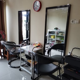Lestari Kosmetik & Salon
