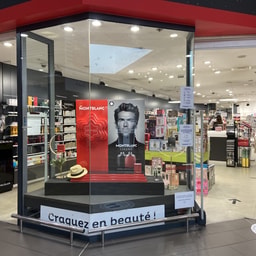 Parfumerie Auchan Mezzavia