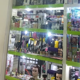 Divinas Perfumeria - Bijouteria - cosmetica capilar, unas y rostro - Accesorios