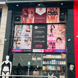 Simmi The Cosmetic & Beauty store
