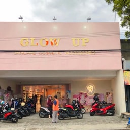 Glow up cosmetic