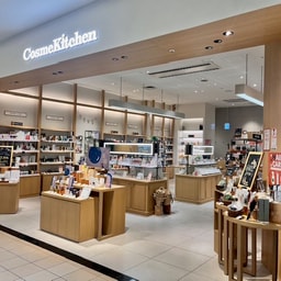 Cosme Kitchen LaLaport TOKYO-BAY