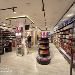 Djaloul Perfumes, Gifts, and Cosmetics