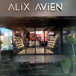 Alix Avien Bagdat Caddesi