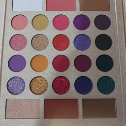 Aruna cosmetics shop