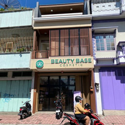 Beauty Base Cosmetic