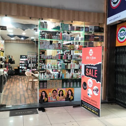 Glitz N Gloss Complete Woman Store