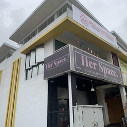 Her Space Cosmetics Store