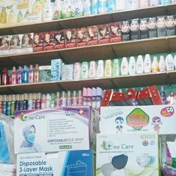 Toko Kosmetik Tiga Saudara