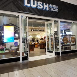 Lush Cosmetics Los Cerritos