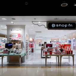 shop in Akabane Apire