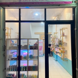 Wuffy Beauty Bar