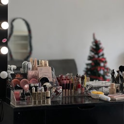 L'AMOUR Make up & Cosmetics