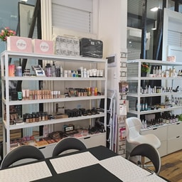 Tienda de Maquillaje | Di Carlotti Makeup | Barrio Italia